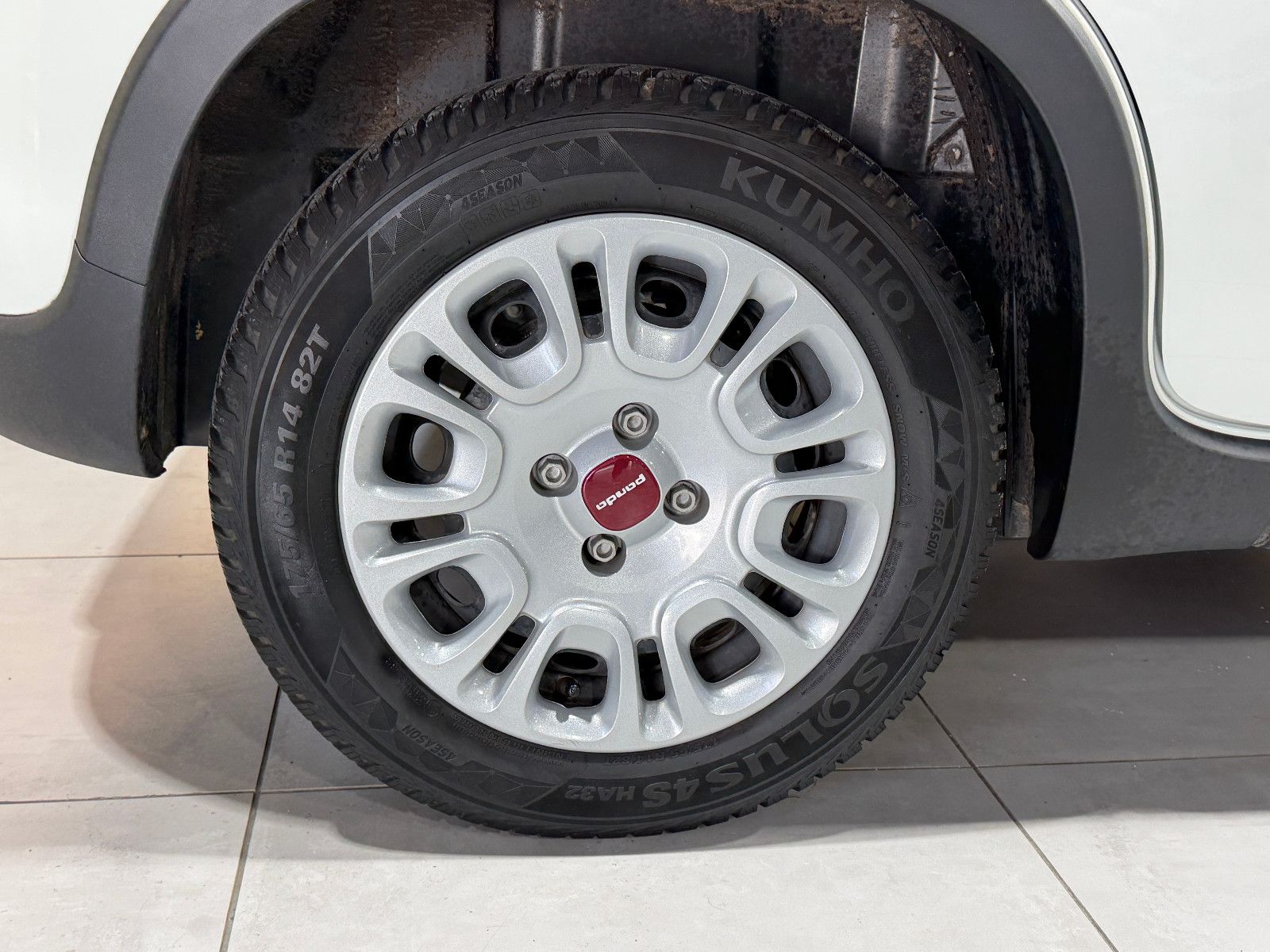 Fahrzeugabbildung Fiat Panda /KLIMA/4-TÜRER/DAB/ALLWETTER/1-HAND