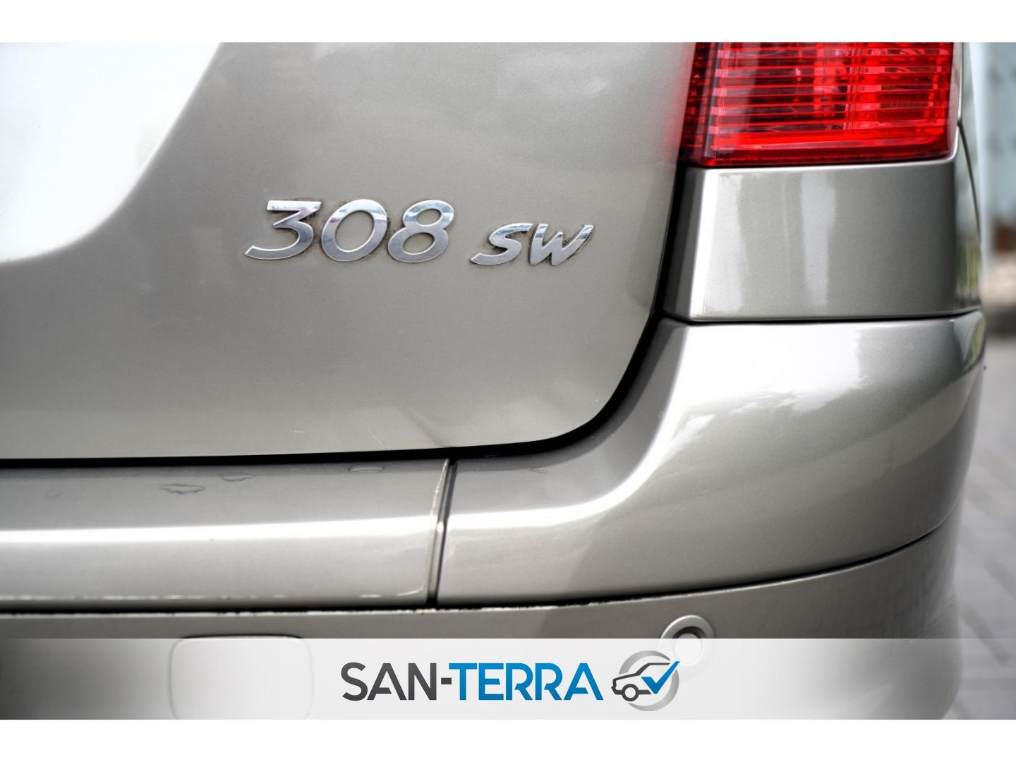 Peugeot 308 2010 — photo 19