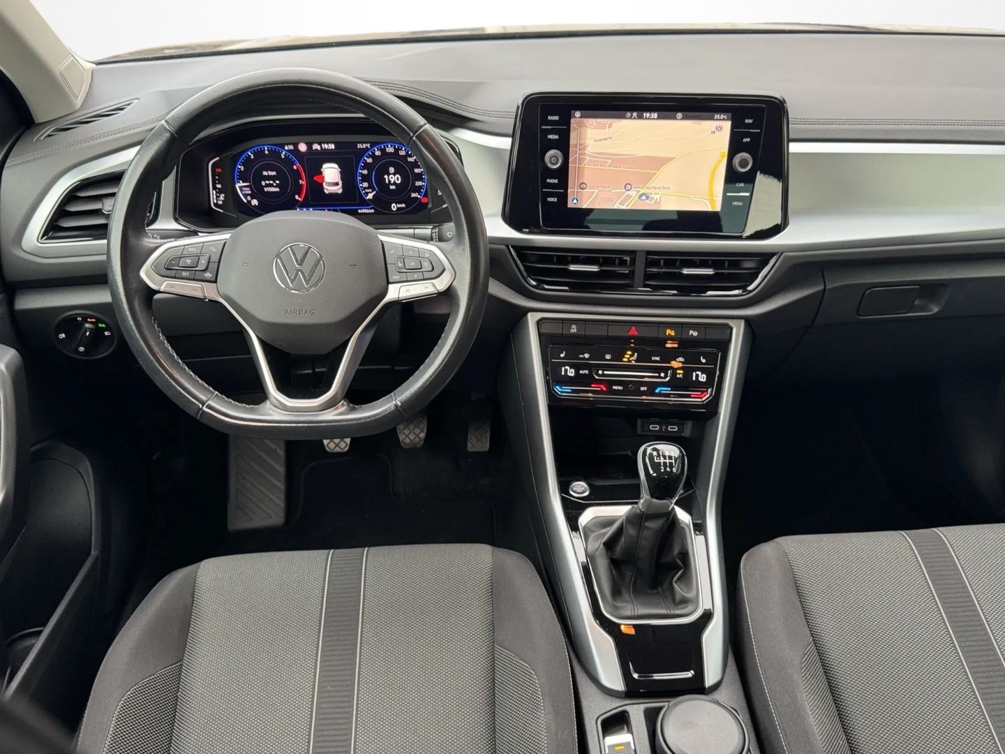 T-Roc 1.0 TSI LIFE *NAVI*KEYLESS*KAMERA*LED*