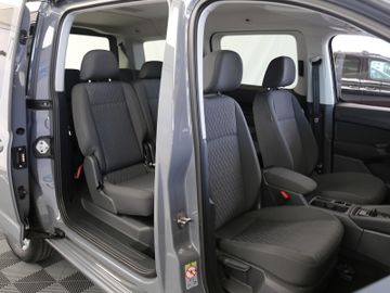 Volkswagen Caddy Maxi eHYBRID DSG LED ACC 7SITZ 5J GARANTIE