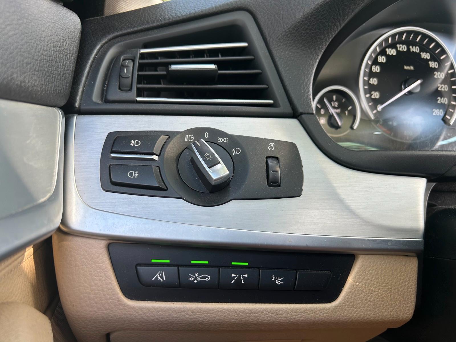 BMW 530d Touring HUD ACC Comfort Massagesitze