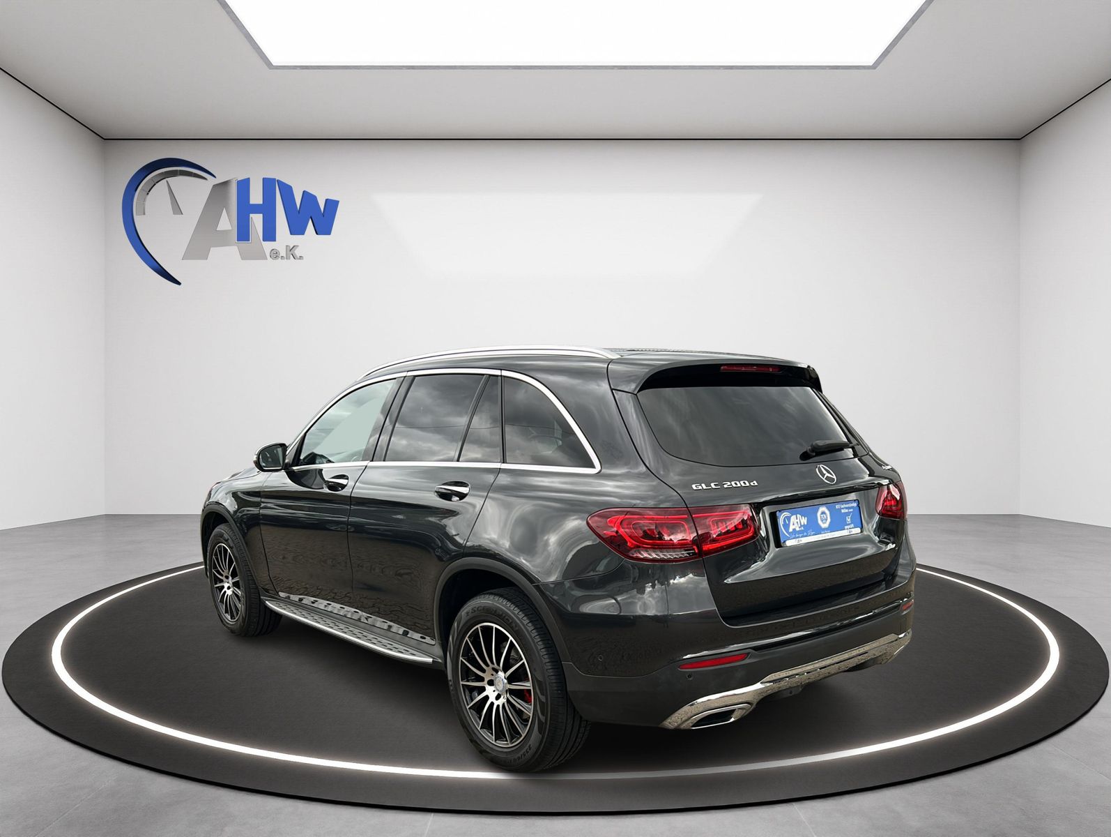 Fahrzeugabbildung Mercedes-Benz GLC 200d 4Matic 9G-TRONIC AMG-Line