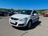 Suzuki SX4 Classic Style - Suzuki SX4: Style