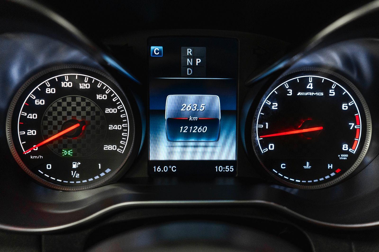 Fahrzeugabbildung Mercedes-Benz C 43 AMG C63 Optik BURMESTER CARBON KAM LED NAV