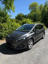 Ford S-Max 2,0 EcoBlue 140kW Titanium,Vollausstattung