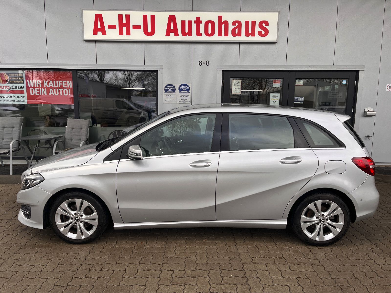 Fahrzeugabbildung Mercedes-Benz B 200 Urban