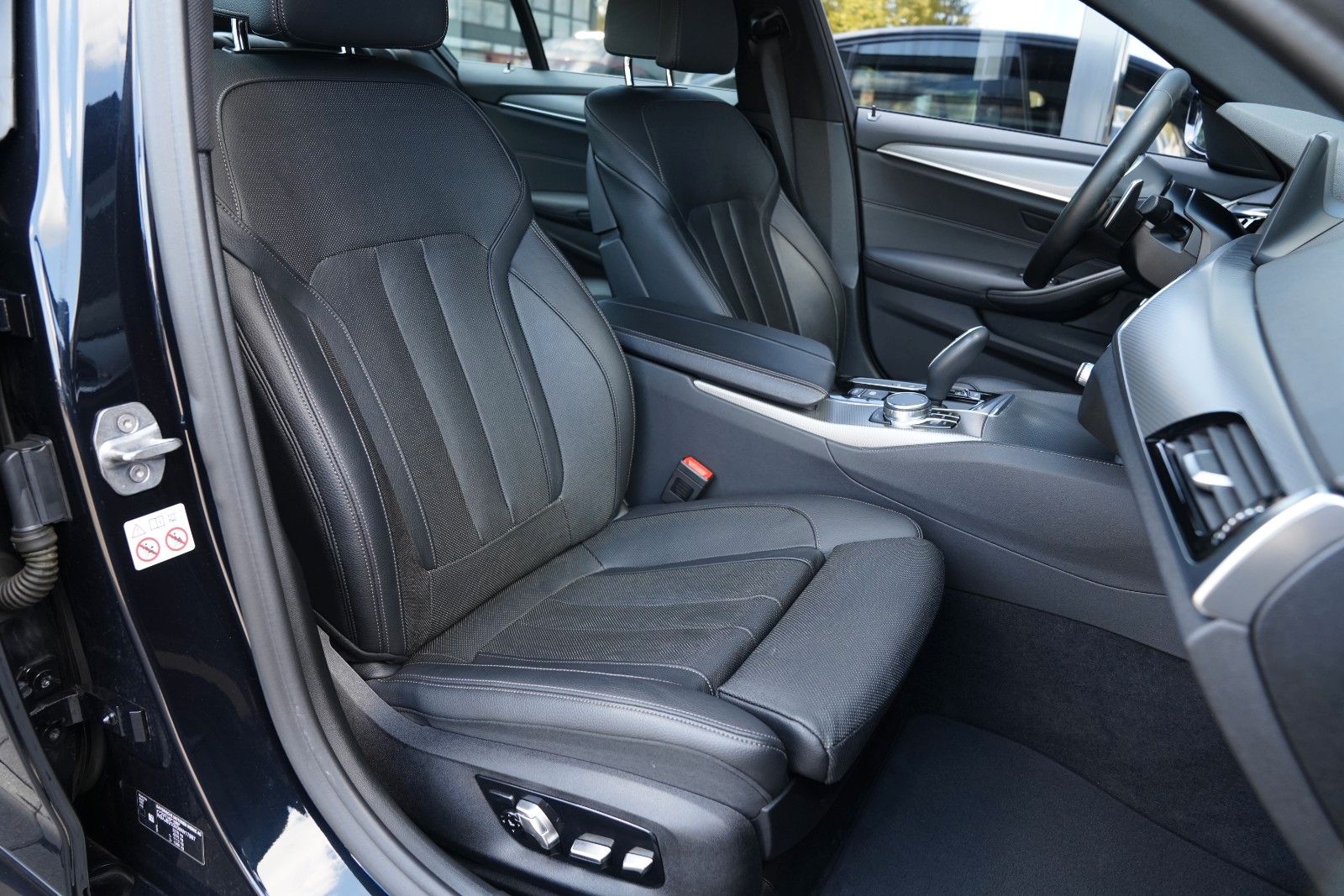 BMW 540 i M Sport Navi Prof-LED-360-Komf Sitz- HiFi foto 14