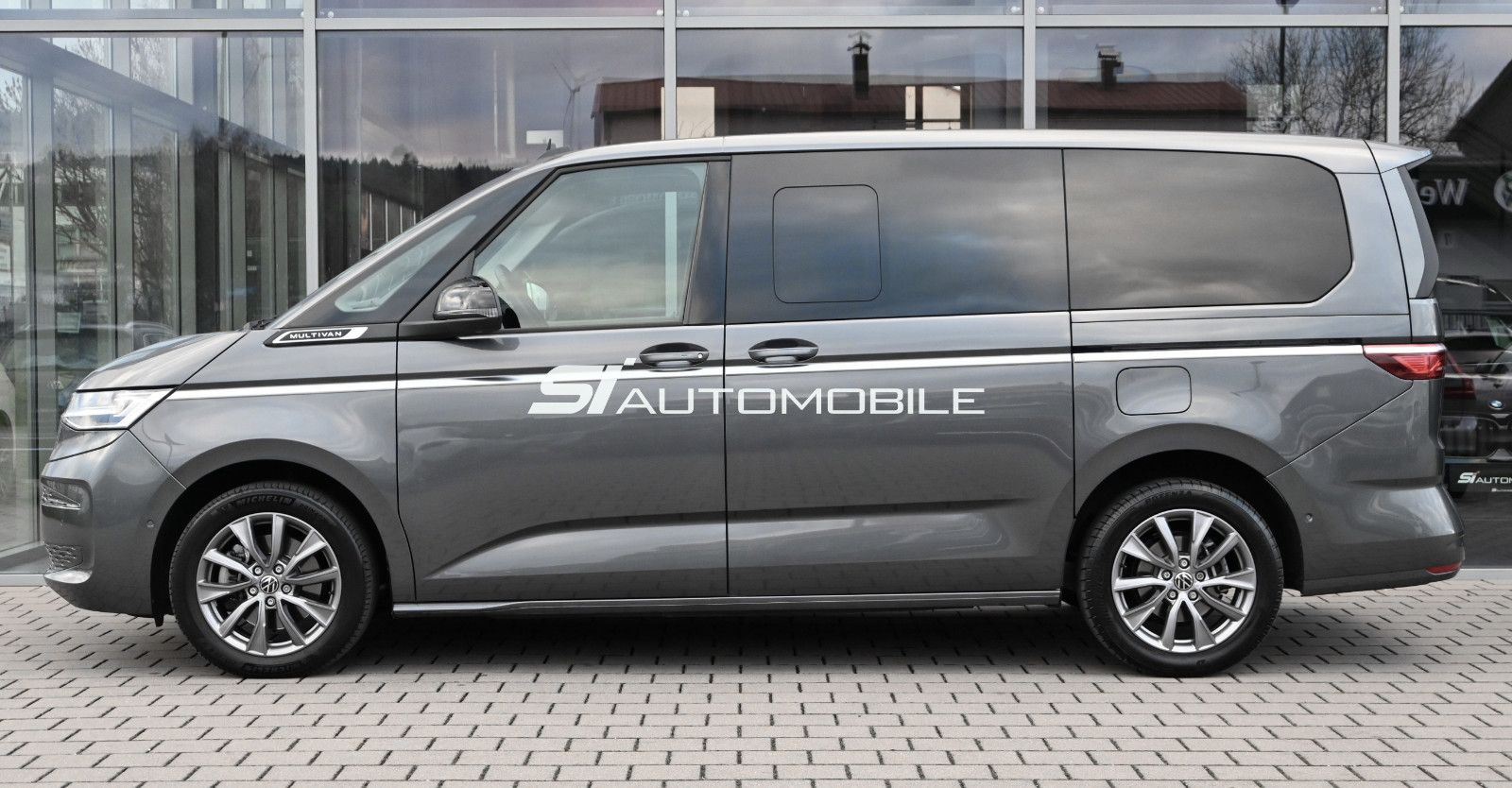 Fahrzeugabbildung Volkswagen T7 Multivan 2,0 TDI Style LÜ Lang °UVP 75.797€°