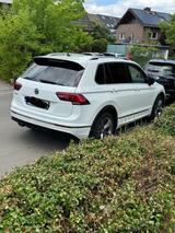 Volkswagen Tiguan 2.0 TDI DSG IQ.DRIVE // INSPEKTION NEU - Volkswagen Tiguan in Krefeld