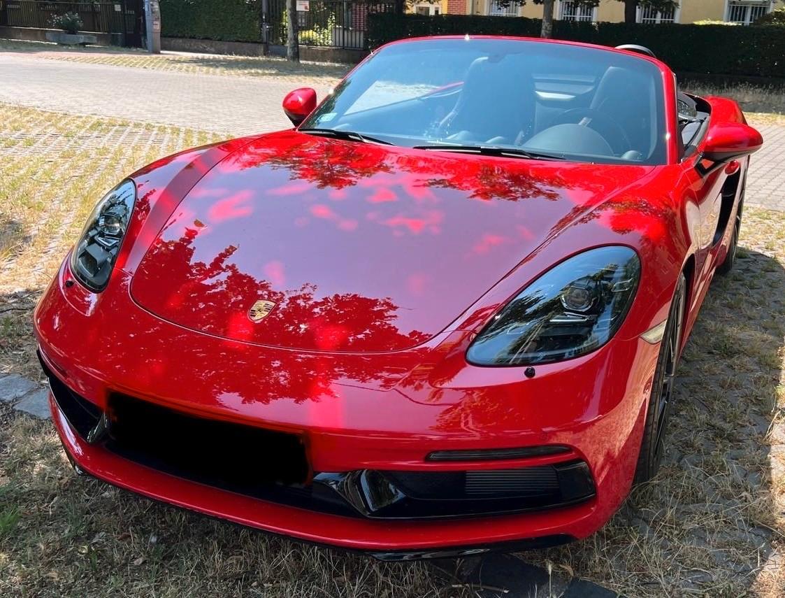 Porsche Boxster GTS 4.0  200km