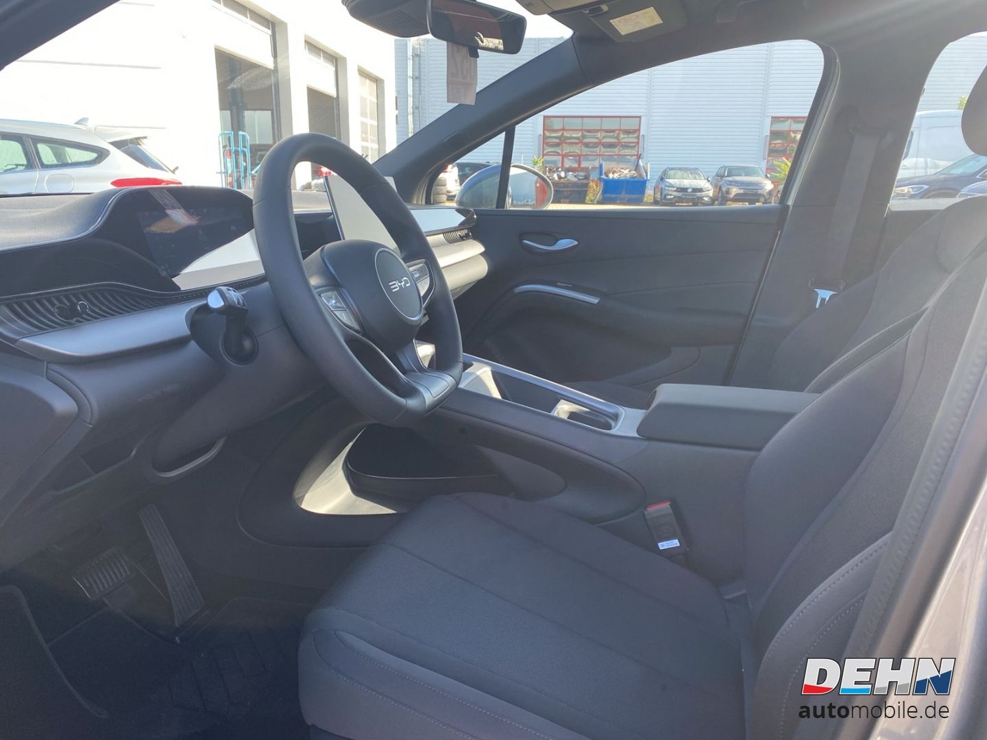 BYD DOLPHIN
