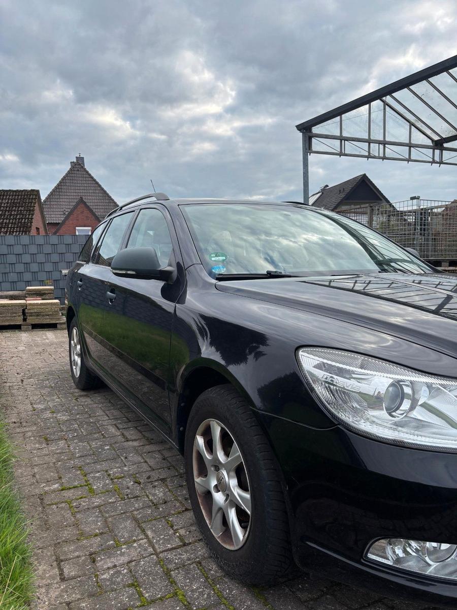 Skoda Octavia 2011 — двигун 105 HP (77kW)