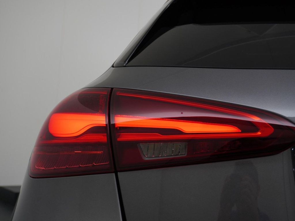 Mercedes-Benz A 250 e Star Edition AMG Line | Panorama - Schie