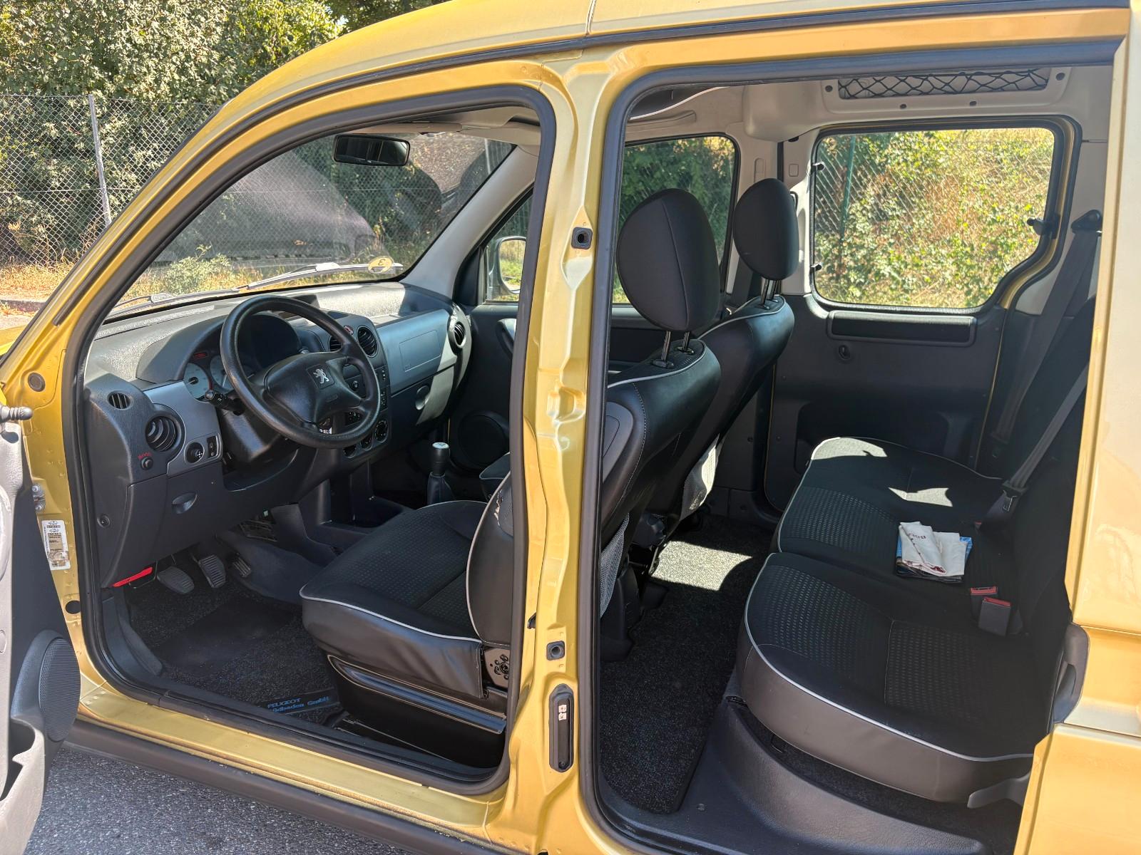 Peugeot Partner 2,0 Diesel Klima AHK 5 Sitzer