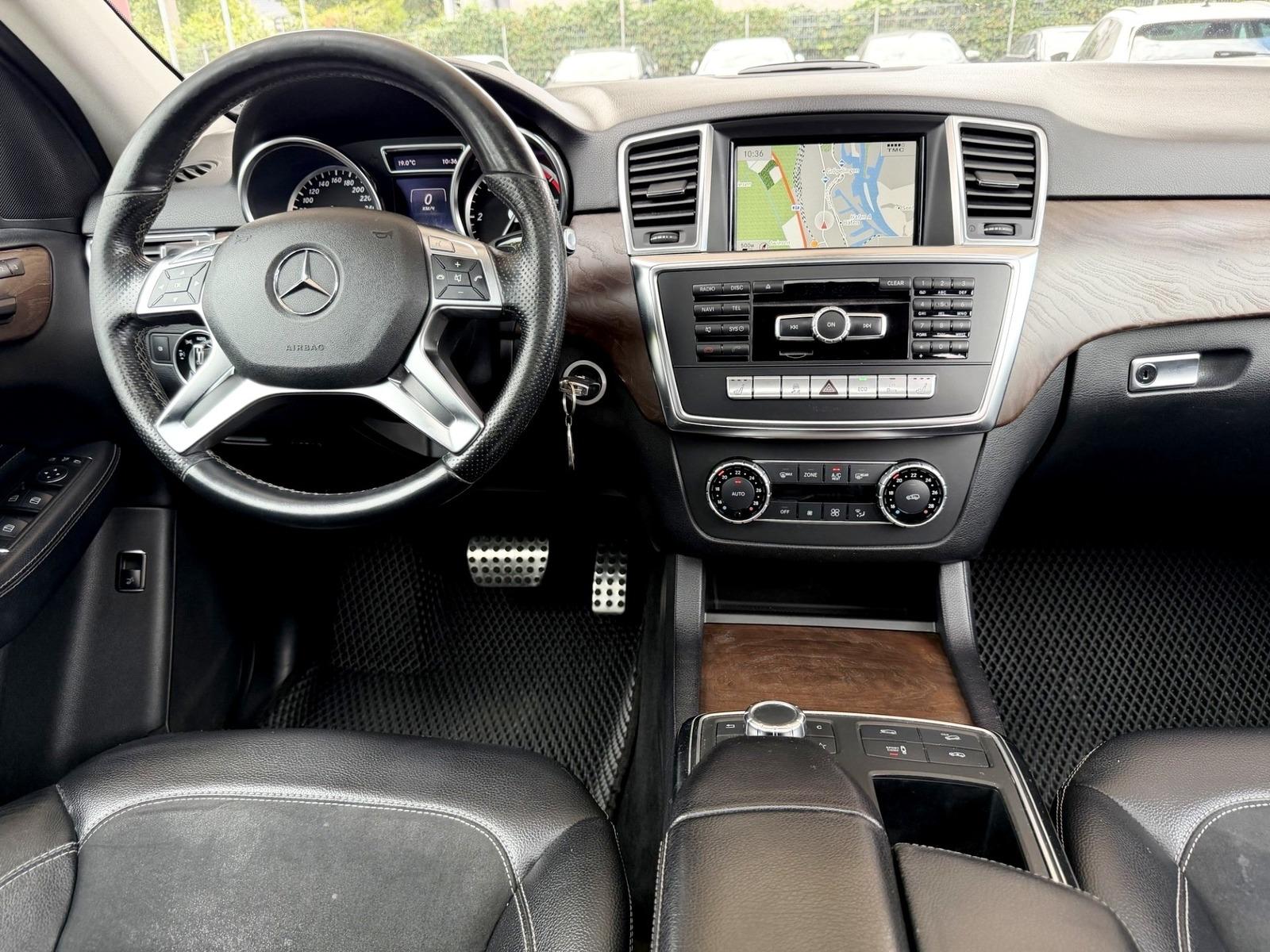 Mercedes-Benz ML 350 CDI AMG LINE/COMAND/SSD/KAMERA/LEDER