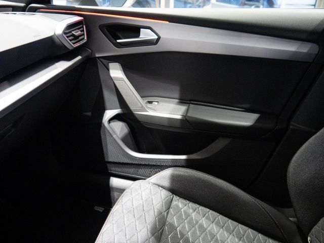 Leon FR 1.5 eTSI KLIMA PDC SHZ KAMERA ACC LED
