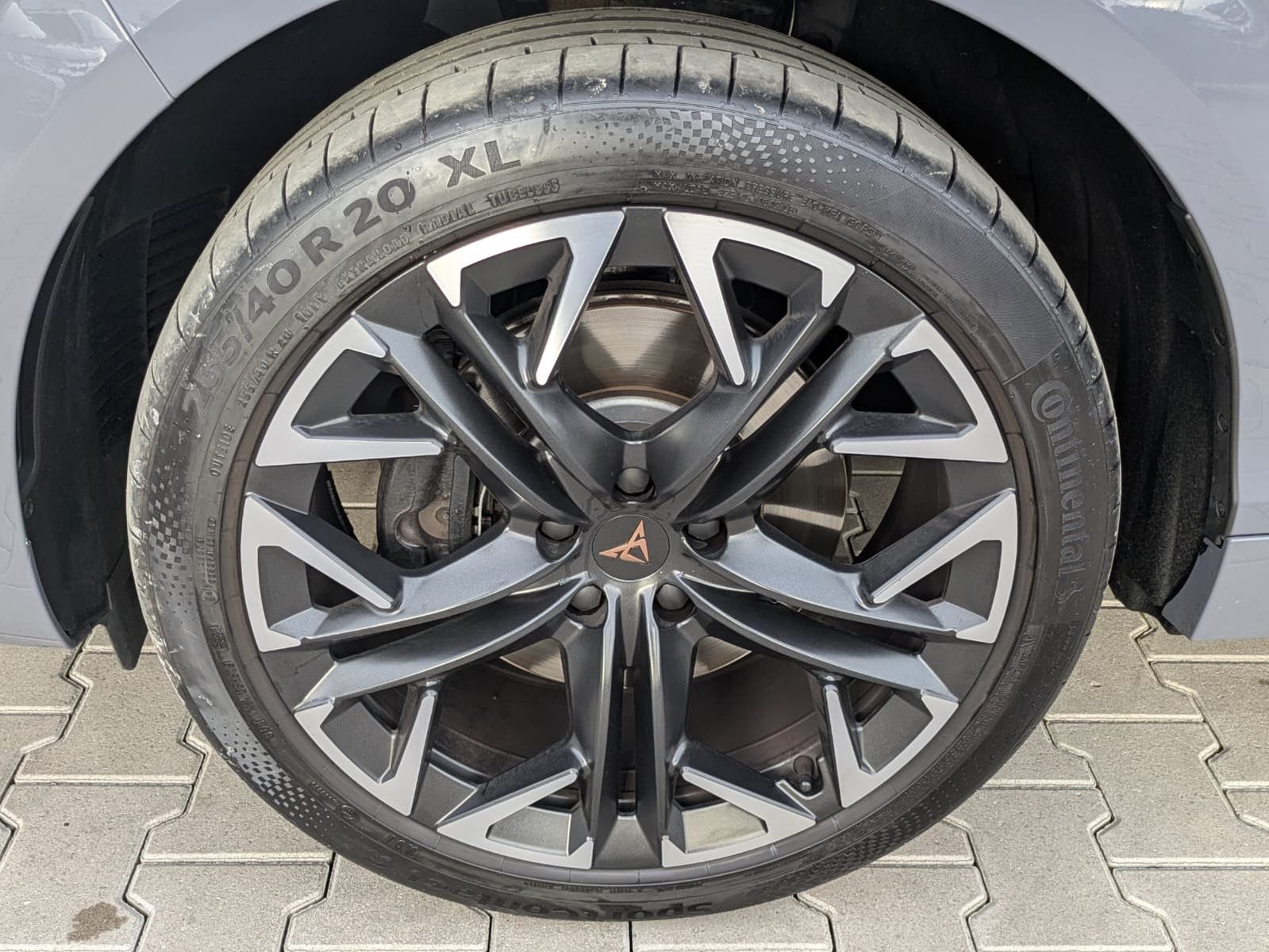 Fahrzeugabbildung CUPRA Terramar 2.0 TSI 4D VZ HUD*MATRIX*PANO*DCC*20"