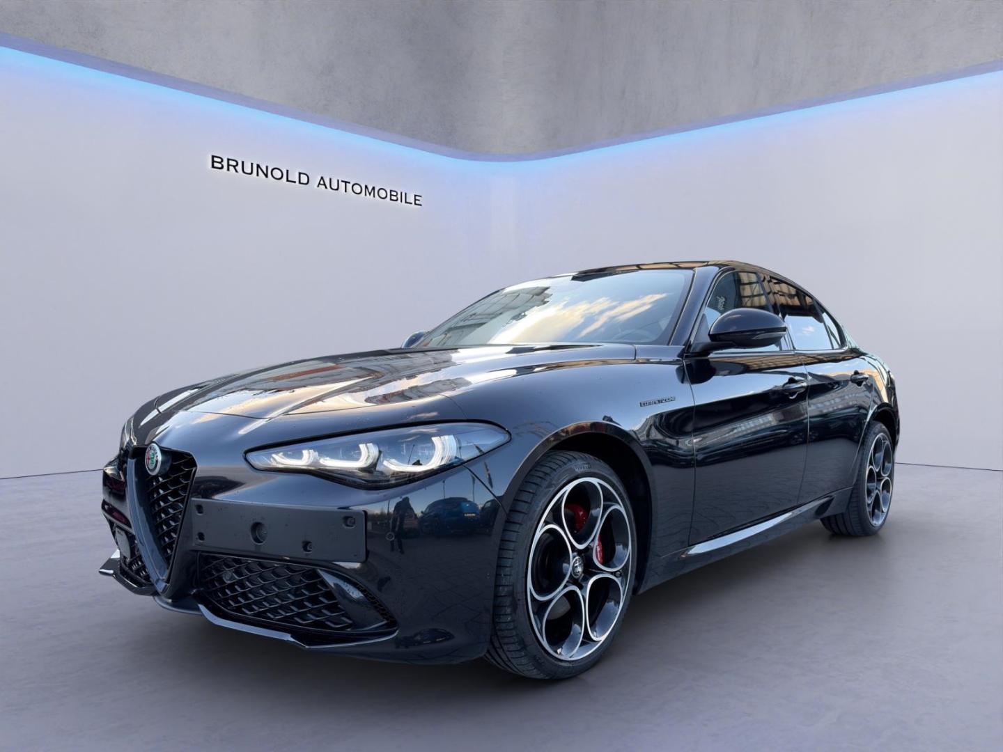 Alfa Romeo Giulia Competizione Q4 Sportpaket AD Navi Leder 