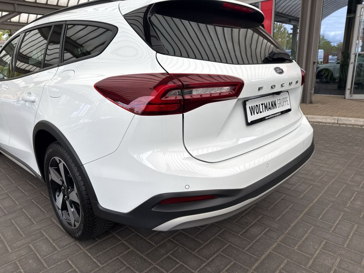 Fahrzeugabbildung Ford Focus Turnier Active X B&O Kamera Winterpaket