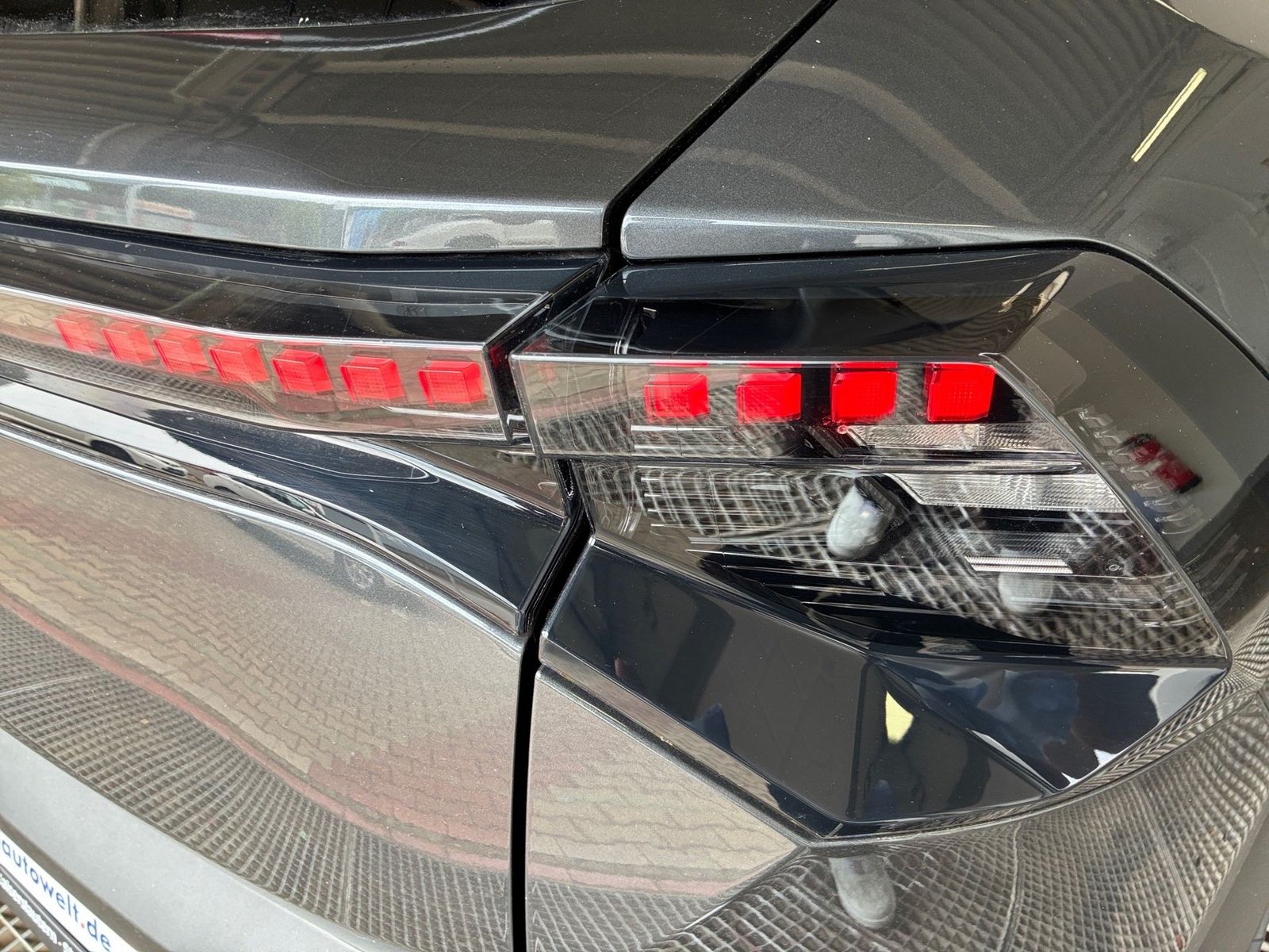 Fahrzeugabbildung Toyota Urban Cruiser Lounge 360,Kamera,LED,Matrix, Pano