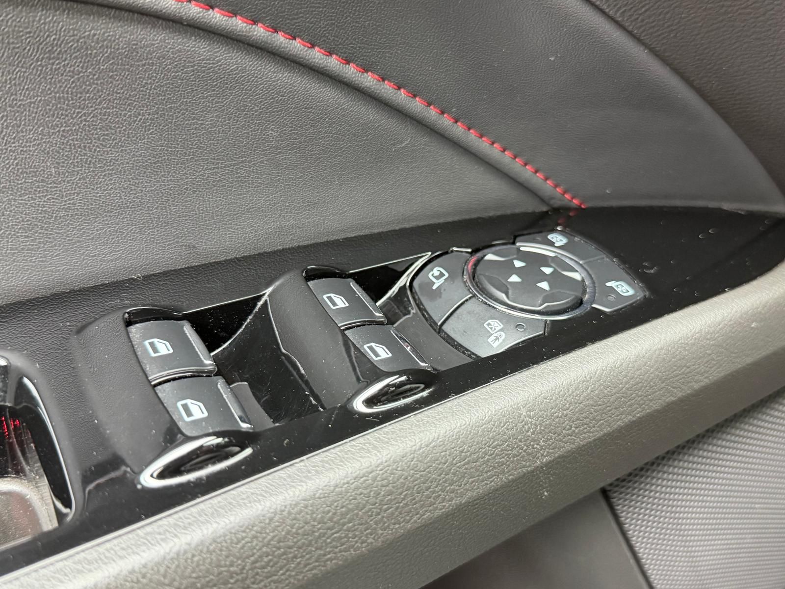 Fahrzeugabbildung Ford 1.5 ECOBOOST ST-LINE/SONY/R-CAM/KEYL/NAV/MEMORY