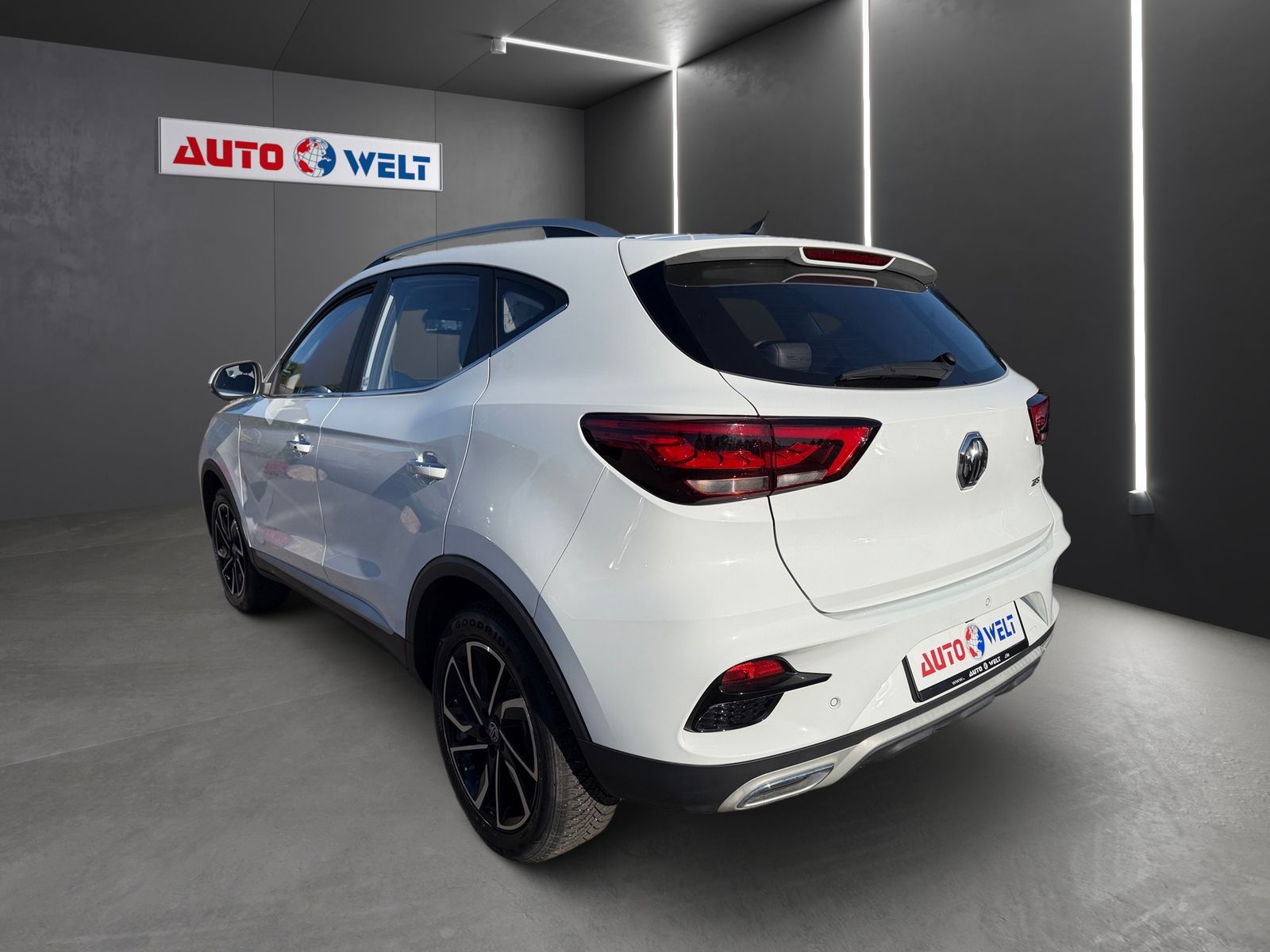MG ZS