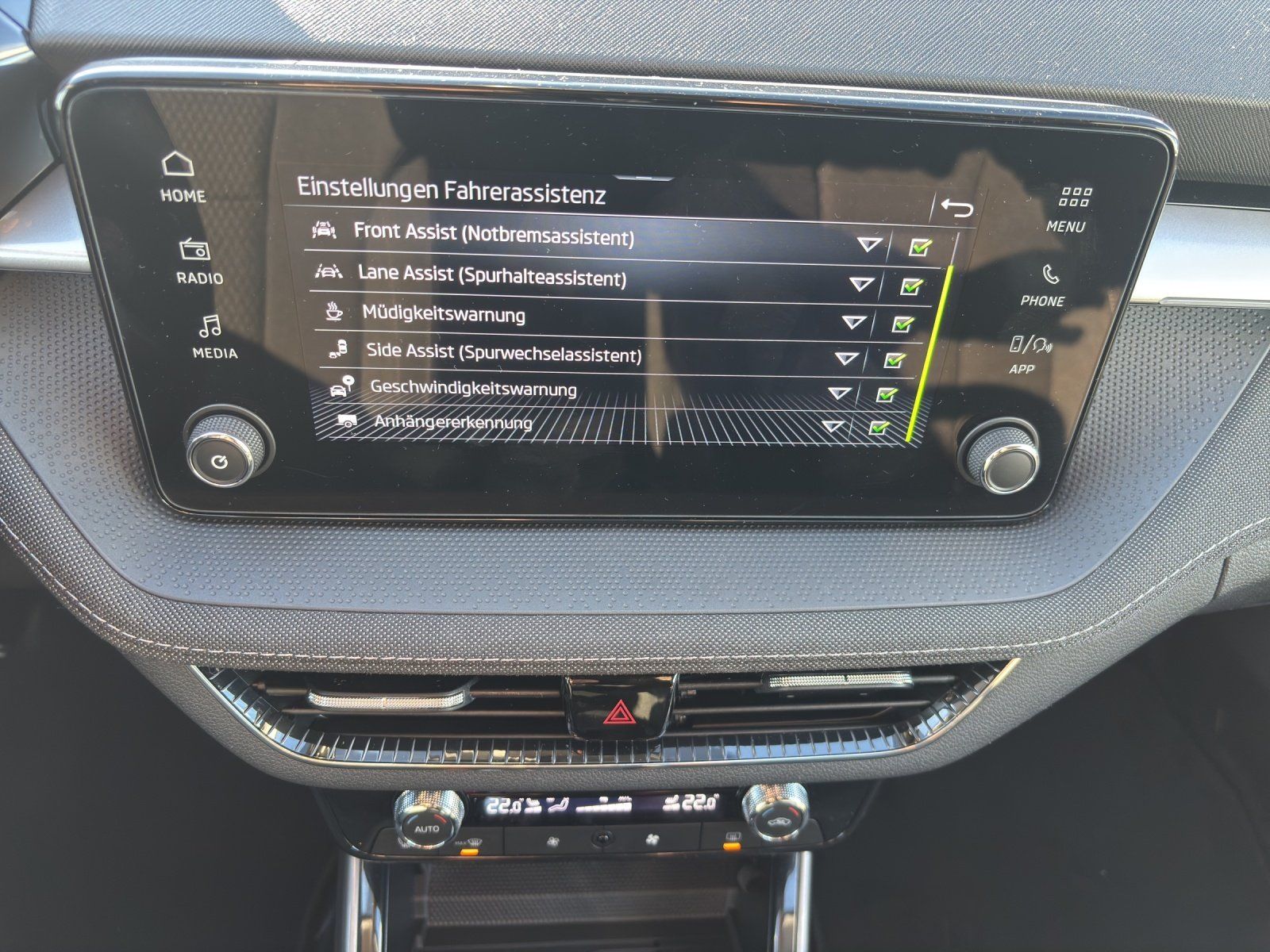 Fahrzeugabbildung SKODA Fabia Tour 1,0 TSI 85 kW DSG