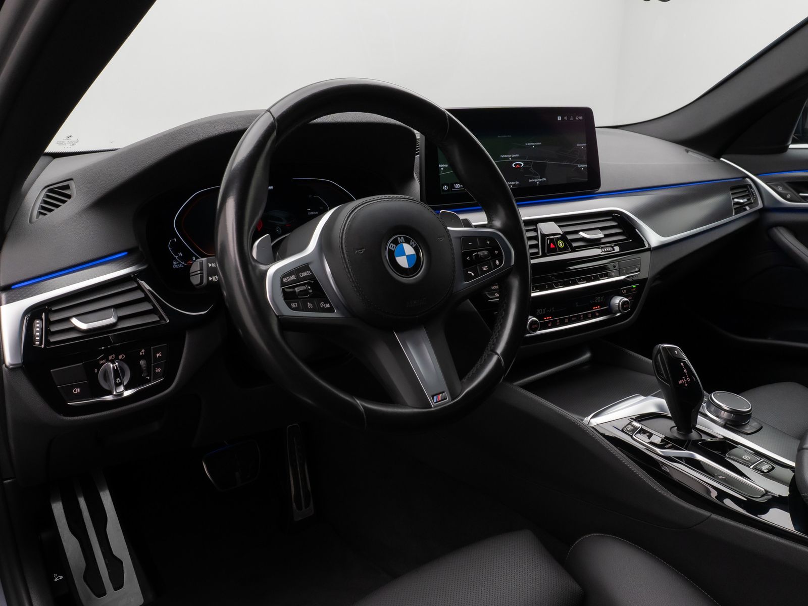 Fahrzeugabbildung BMW 530d M Sport Laser HUD DAB Komfort Alarm 18Zoll