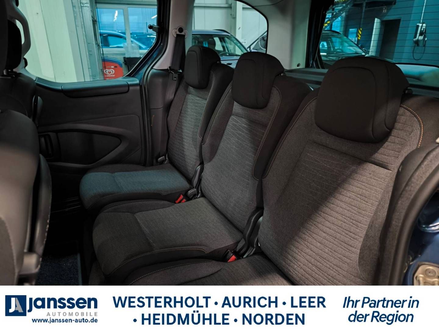 Fahrzeugabbildung Citroën Berlingo Multispace BlueHDi SELECTION