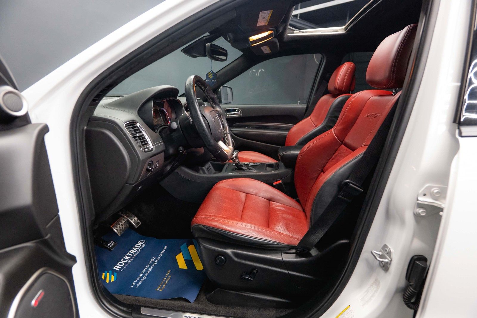 Fahrzeugabbildung Dodge Durango 6.4 V8 SRT Performance 4x4 Night-Paket