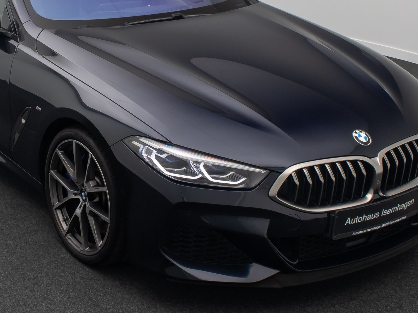 Fahrzeugabbildung BMW M850i xD Gran Coupé 360°Laser SoftCl DispKey 20"