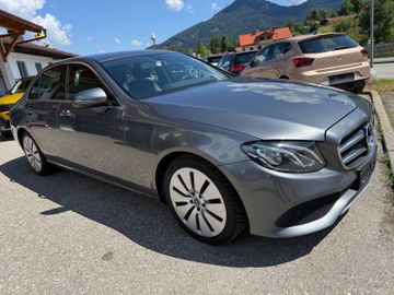 Mercedes E 220 - 5