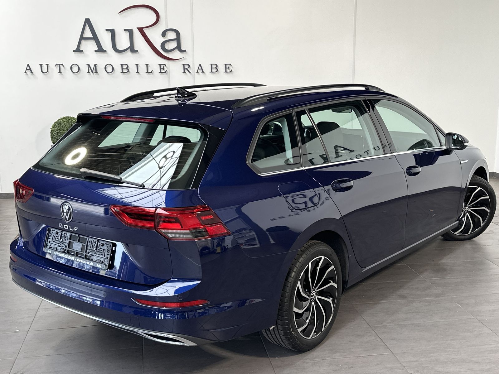 Fahrzeugabbildung Volkswagen Golf Variant 2.0 TDI DSG Style NAV+LED+ACC+VCOCK