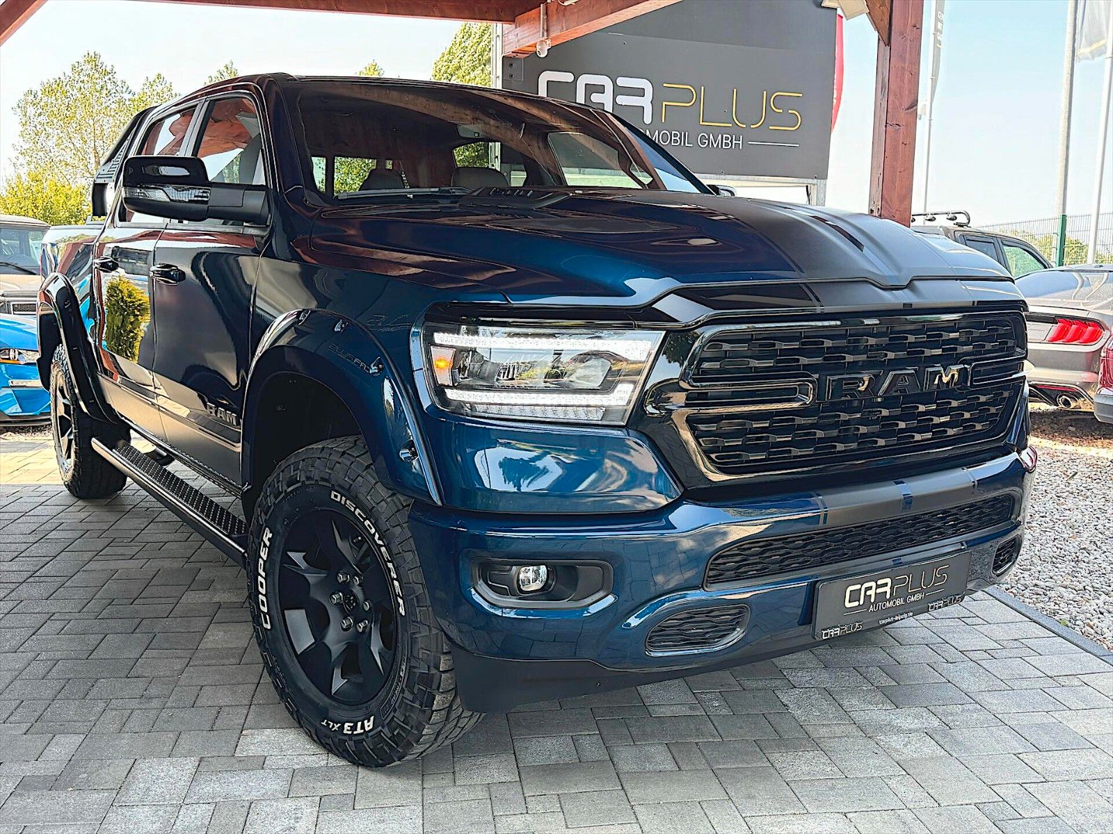 Fahrzeugabbildung Dodge RAM 5.7 V8 HEMI Night Edition Offroad 4x4 LED