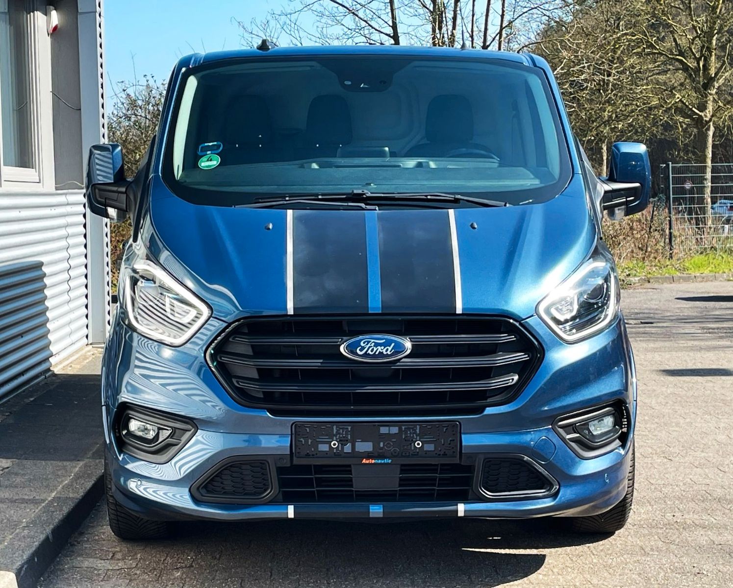 Fahrzeugabbildung Ford Transit Custom 290 SPORT NAVI SITZH AHK tLEDER