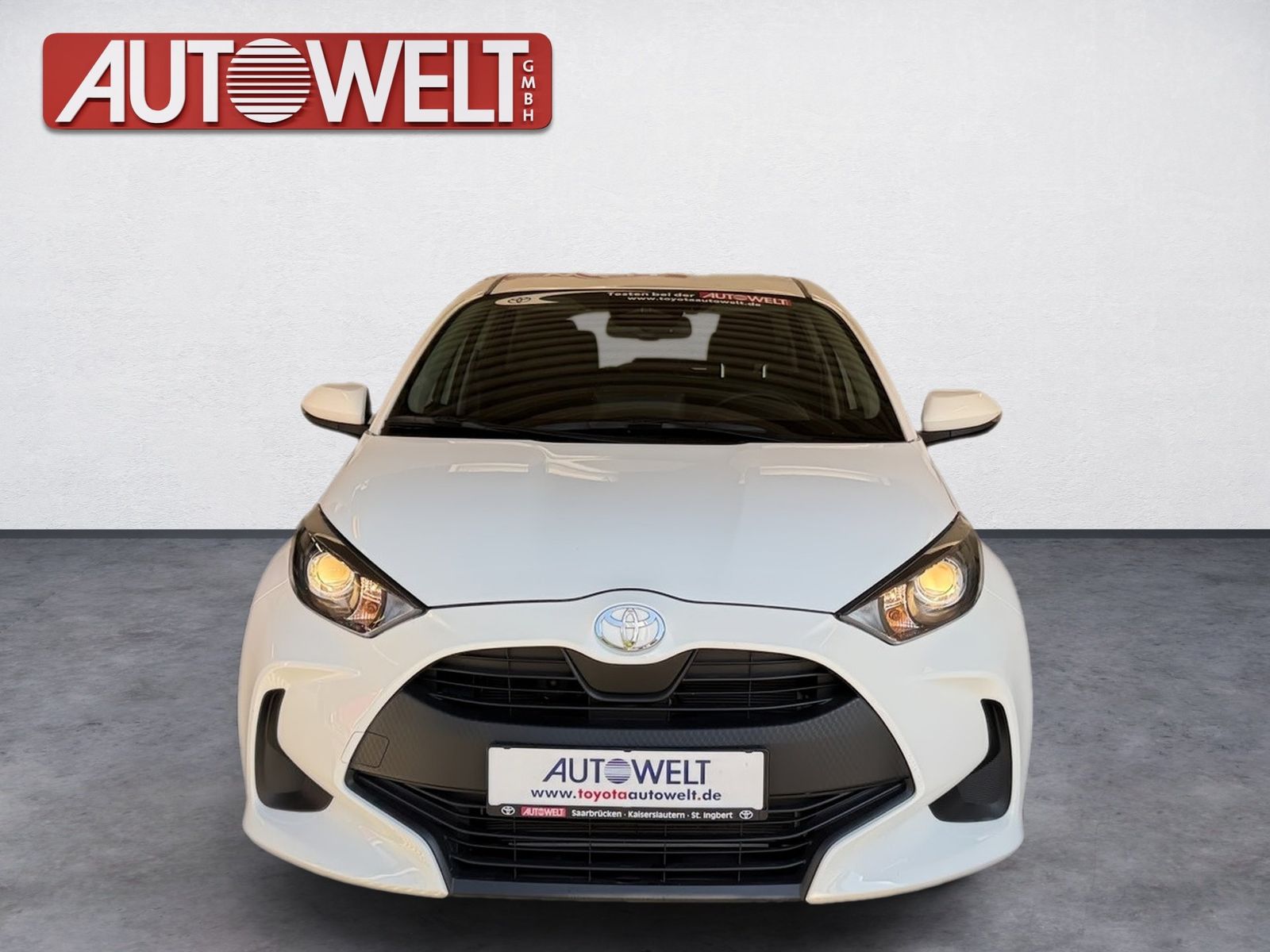 Fahrzeugabbildung Toyota Yaris 1.5 Business Edition KlimaA,Navi,SHZ,ACC