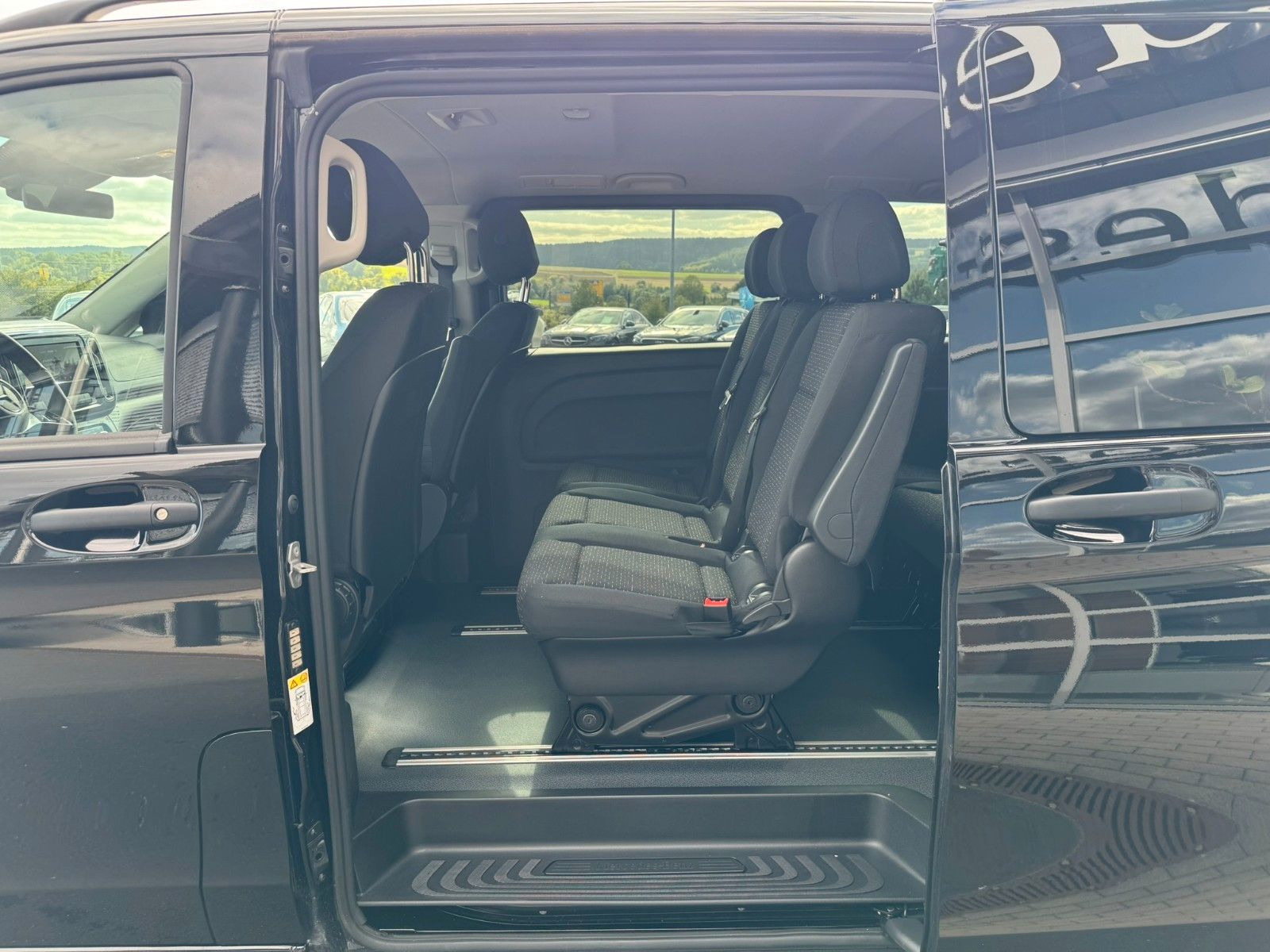 Fahrzeugabbildung Mercedes-Benz Vito 119 CDI 4x4 Tourer PRO Extral Stdh AHK2,5t