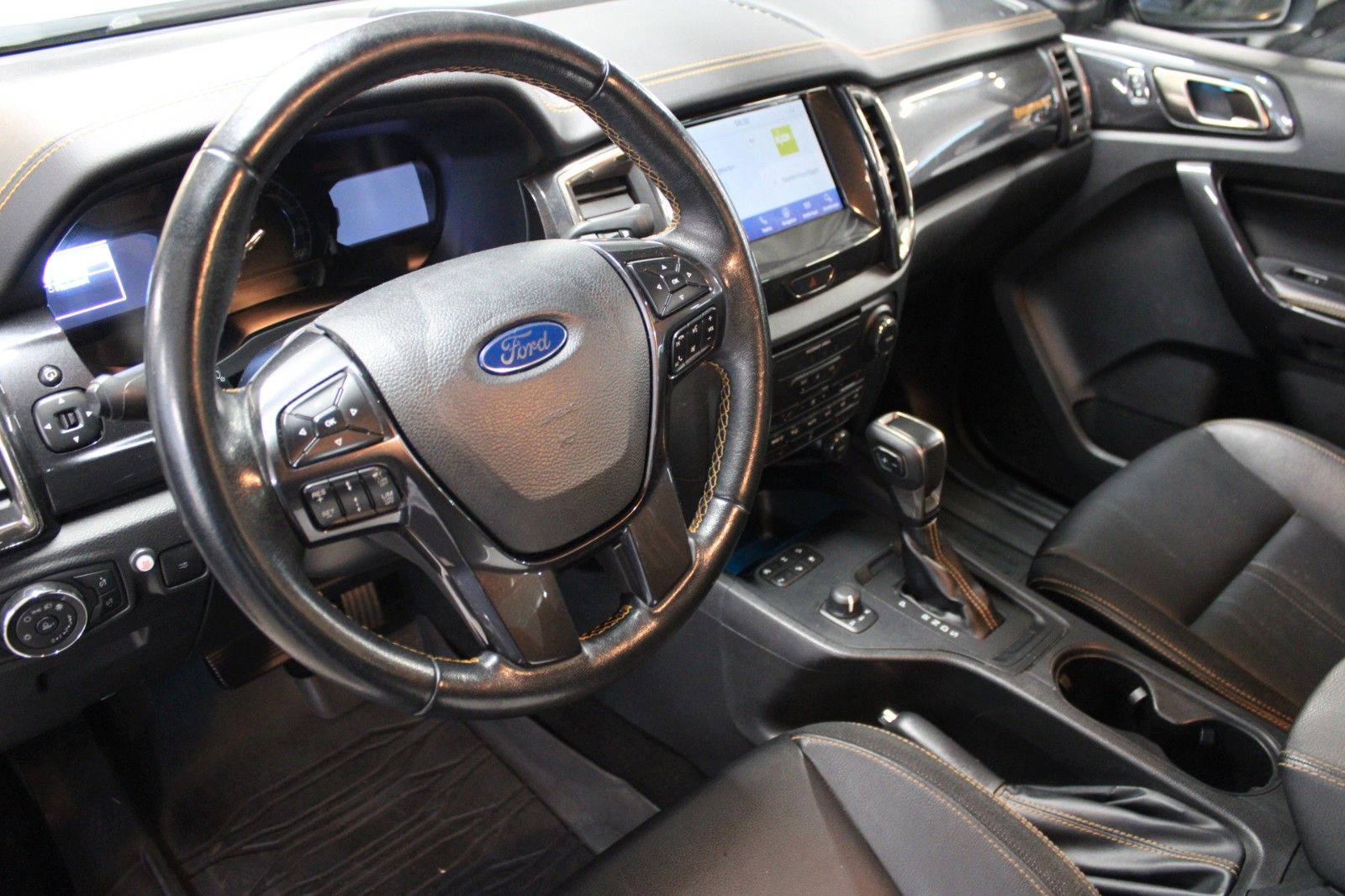 Fahrzeugabbildung Ford Ranger Wildtrak Automatik AHK LED CAM ACC STDHZ