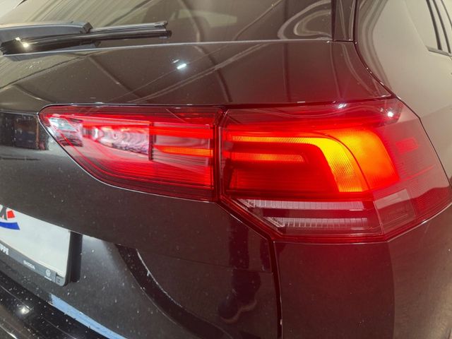 Golf Variant R-Line 2.0 TDI DSG AHK+PANO+STANDH+