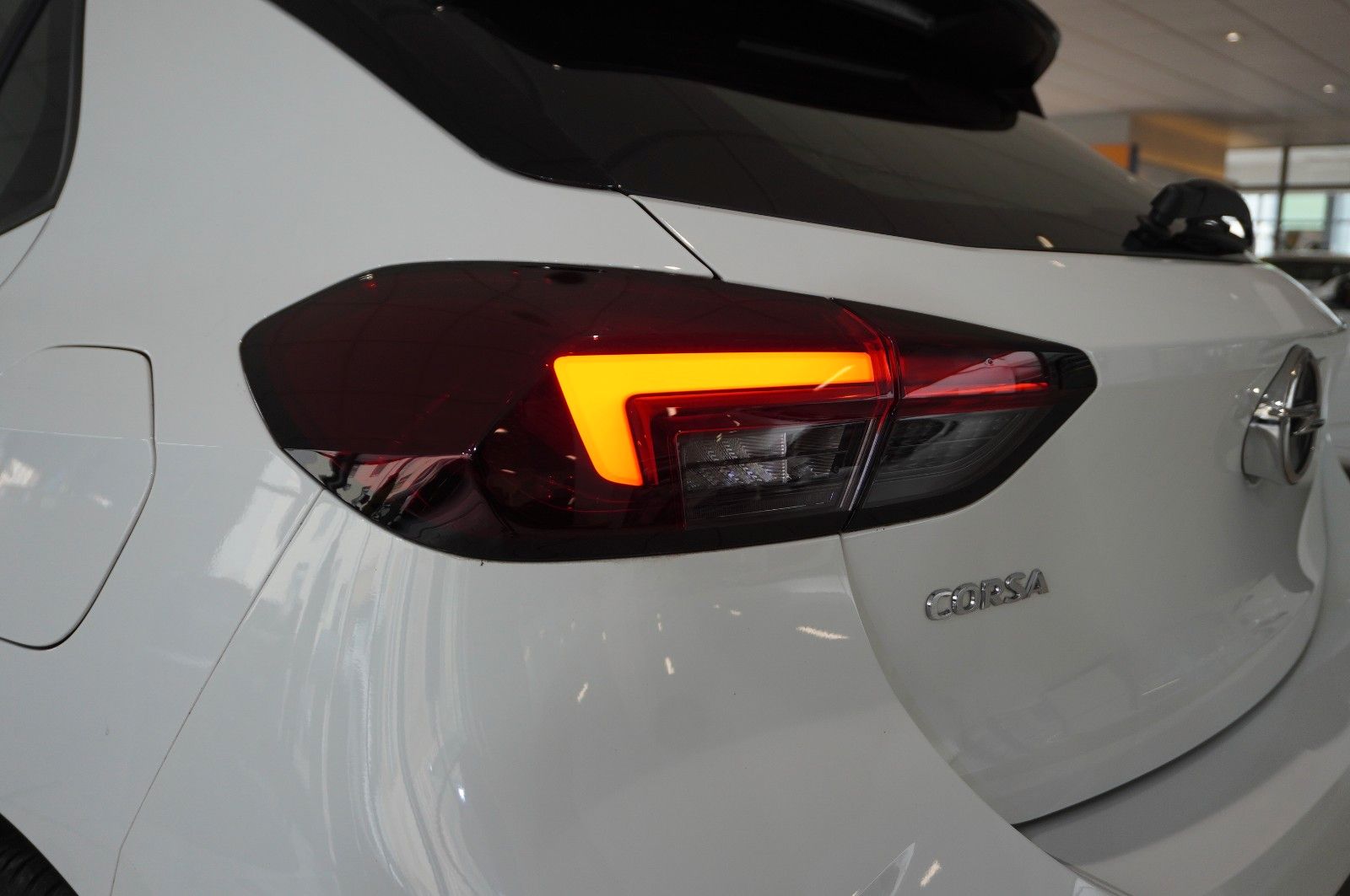 Fahrzeugabbildung Opel Corsa 1.2T GS SPORT NAVI/LED/SPORT/VIRT./SH/DAB+