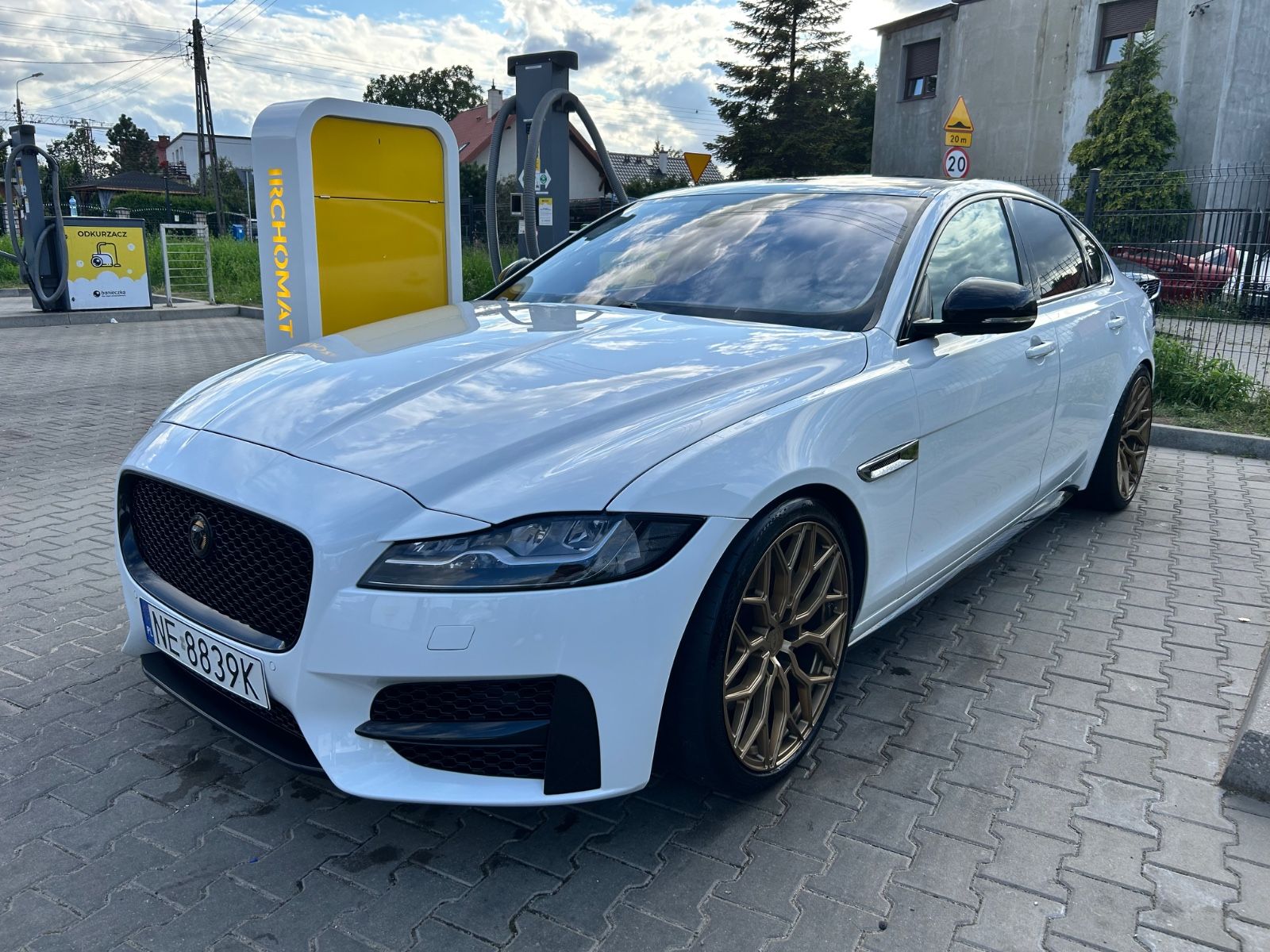 JAGUAR XF
