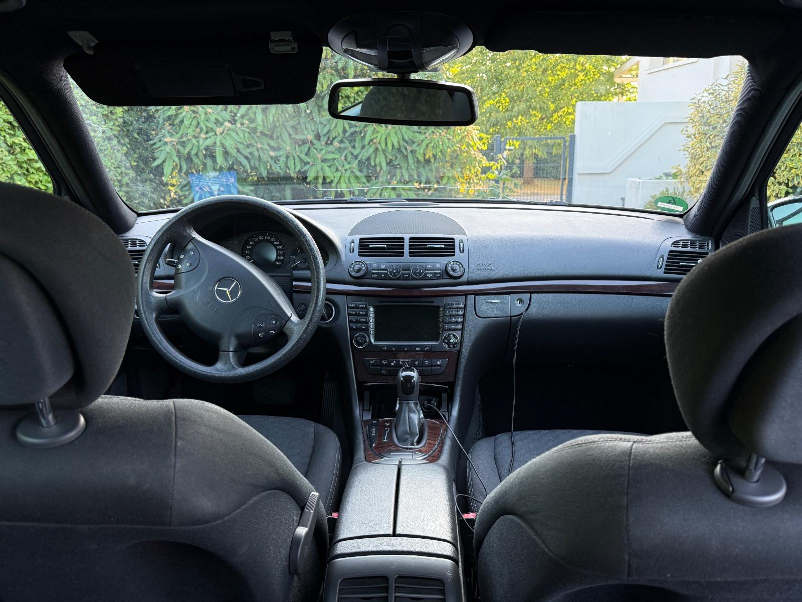 Mercedes-Benz E280 2006 — photo 7