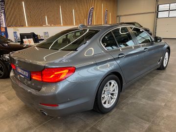 BMW 530 i xDrive *1.HAND*NAVI*TEMPO*SZHZ*AHK*PDC*