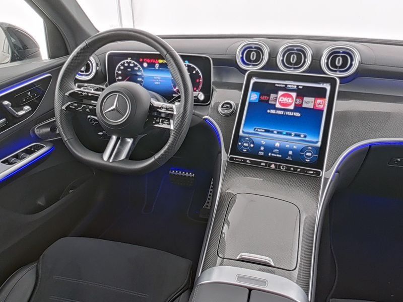 Fahrzeugabbildung Mercedes-Benz GLC 300 d 4M AMG Premium*Pano*AHK*Burmest*Night*