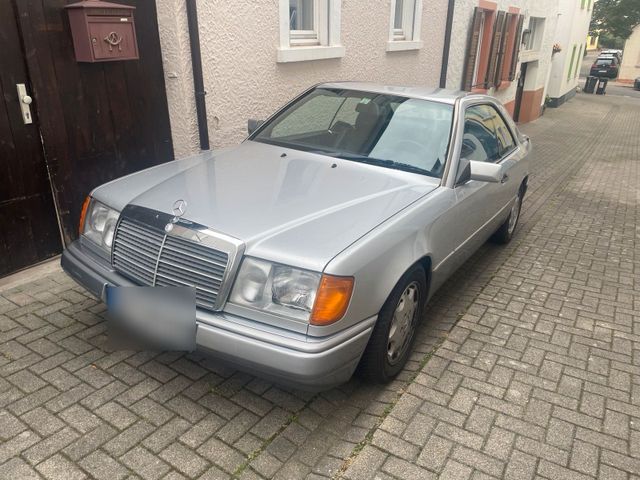 Mercedes-Benz Mercedes Benz W124 E300 H Zulassung + Wert...