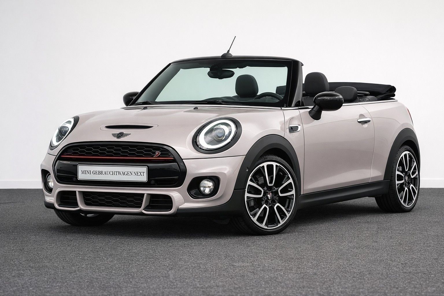 MINI Cooper Cabrio JCW Trim Steptronic DSG LED Schein