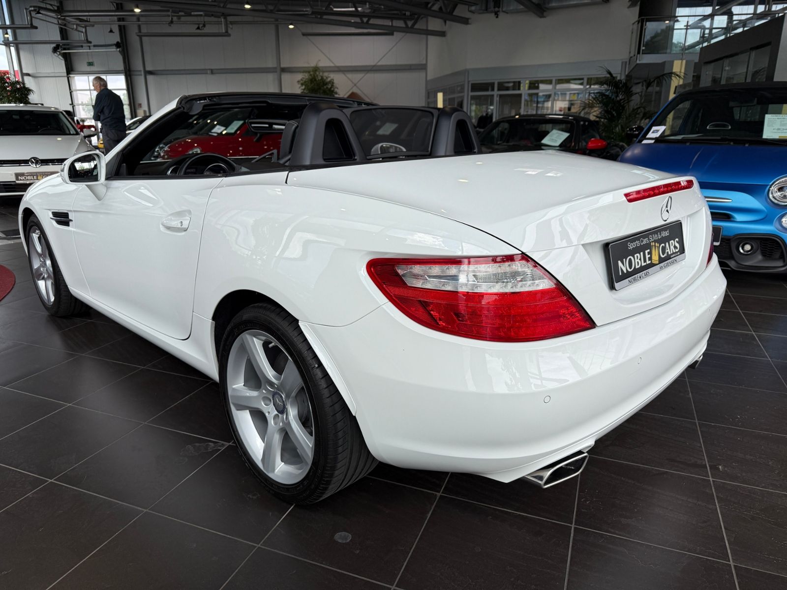 Fahrzeugabbildung Mercedes-Benz SLC 200 NAVI AIRSCARF ALU