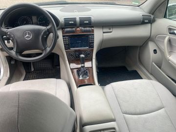 Bild 13 Mercedes-Benz C 180 C Lim. Kompressor AT*KLIMAAT*TMPOM*KAMERA*