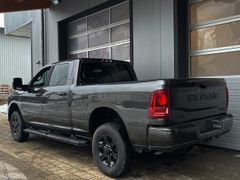 DODGE RAM 2500 Laramie Night Crew Cab 6.7HO 8 Gang