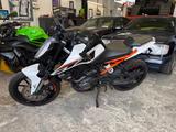 KTM 125 Duke - KTM E-Bikes